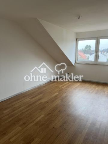 Wohn- und Schlafzimmer