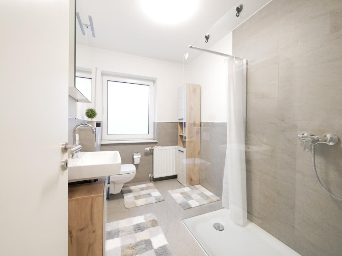 Badezimmer - 1. Obergeschoss links