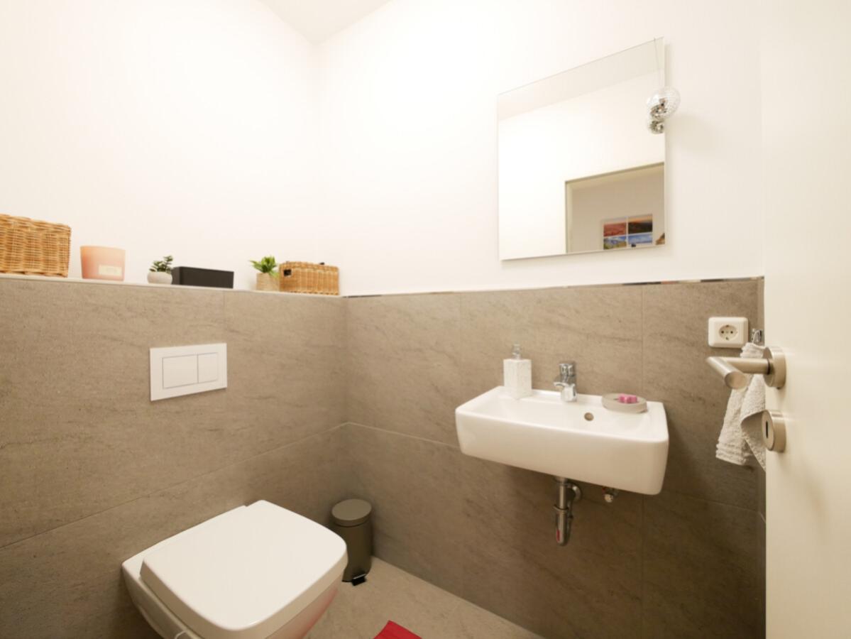 Gäste Wc - 1. Obergeschoss links