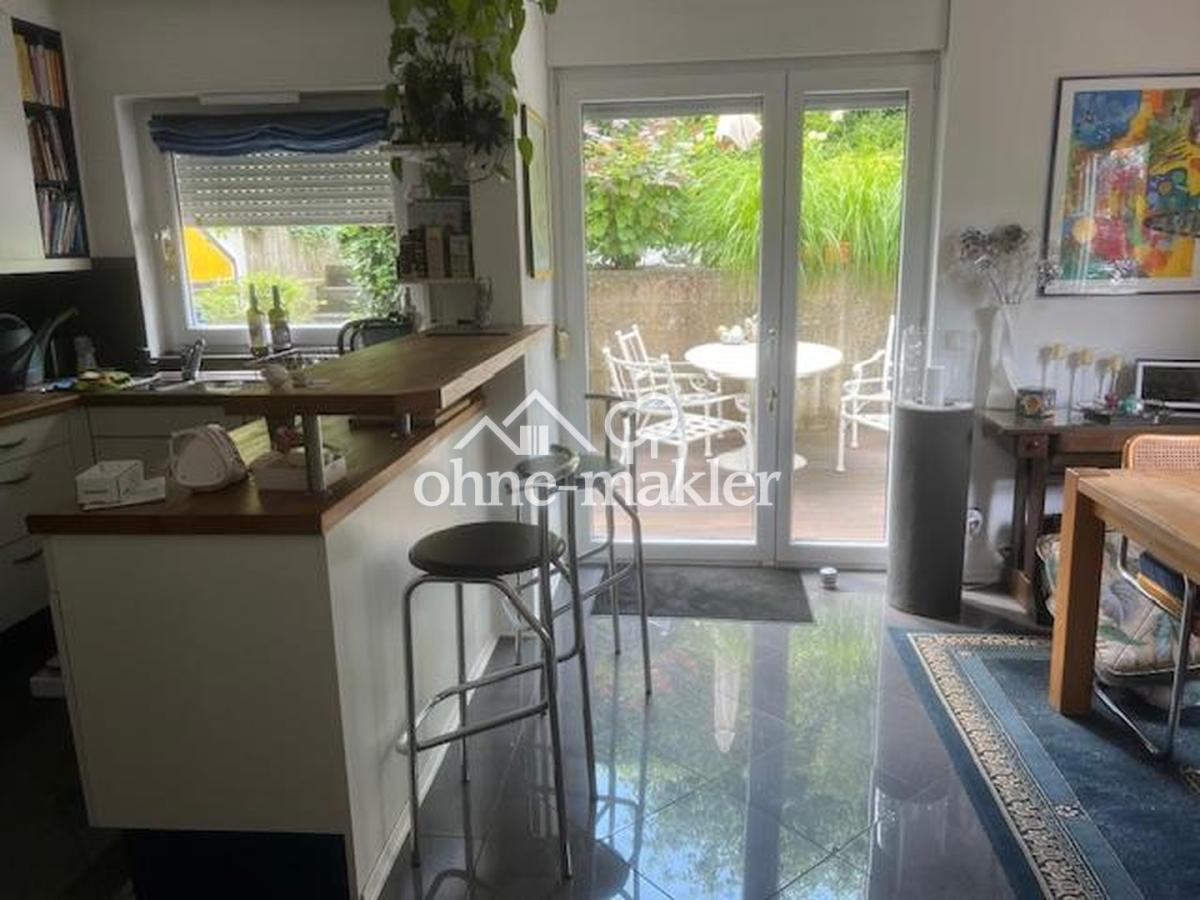 Blick von Kueche auf Aussenber