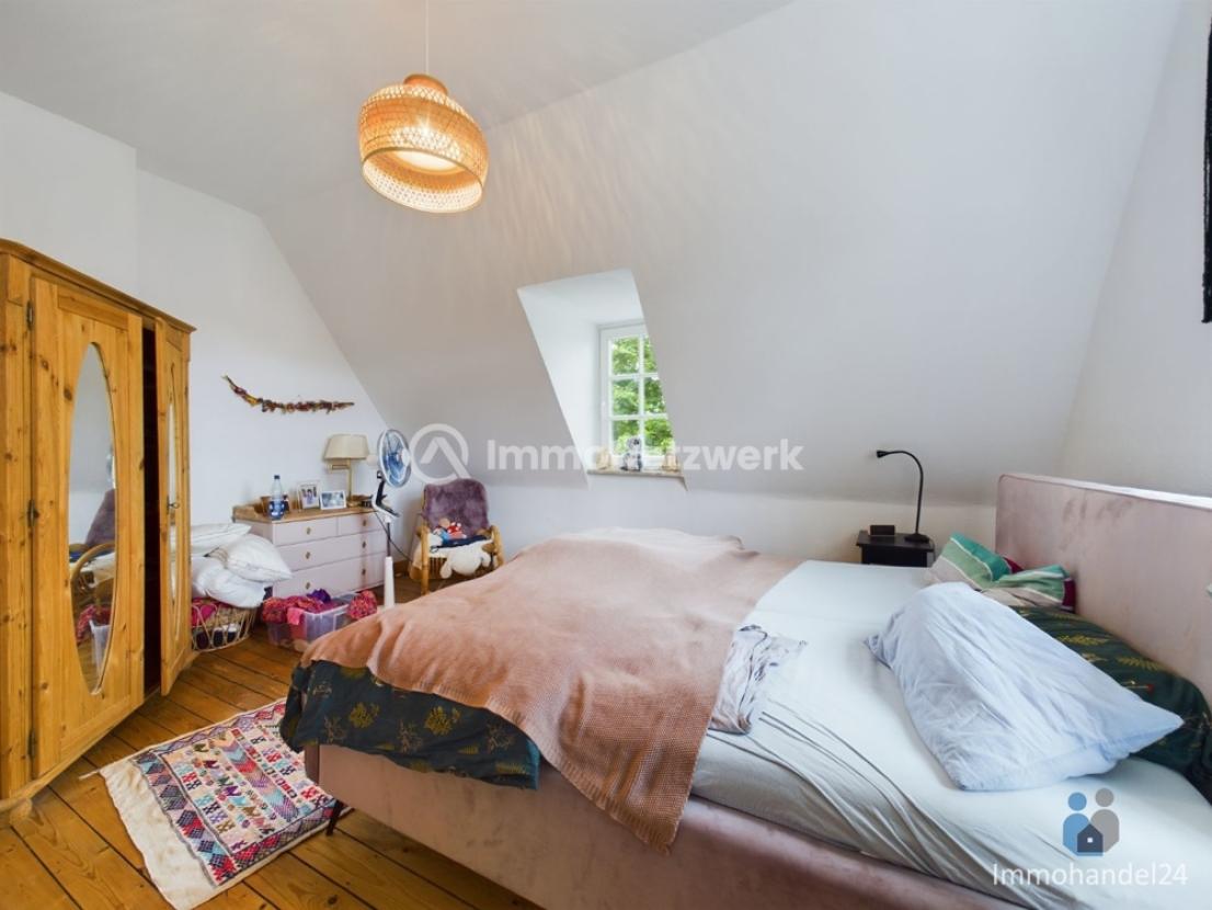 Schlafzimmer DG