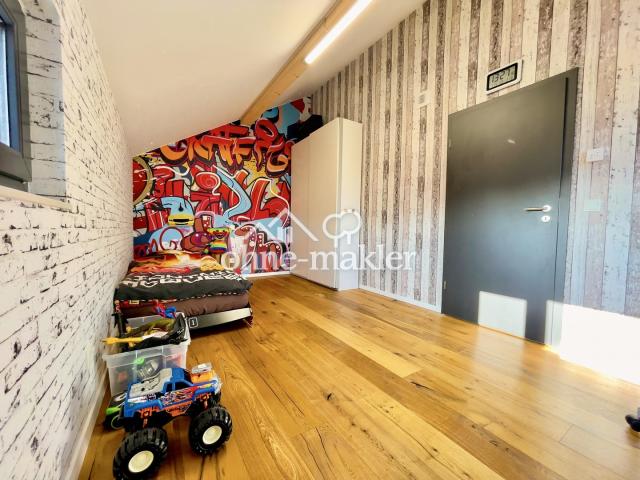 1 Kinderschlafzimmer OG