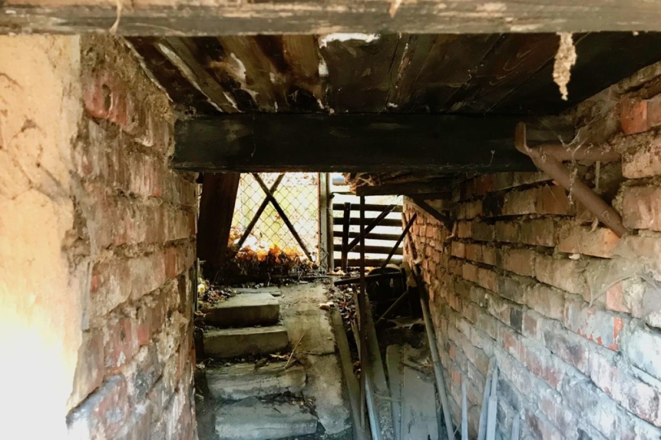 Schuppen nicht mehr erhaltenswert