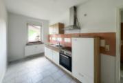 Tageslichtküche mit Einbauküche im EG