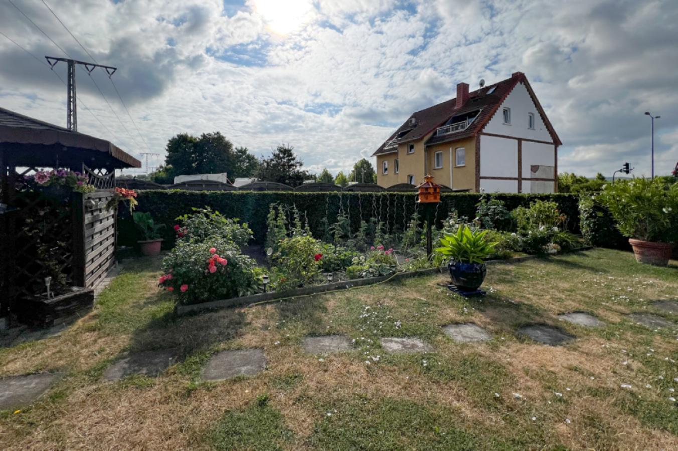 Liebevoll angelegter Garten