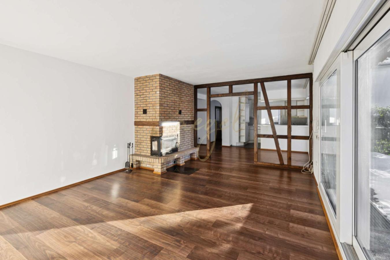 Wohnbereich mit Kamin