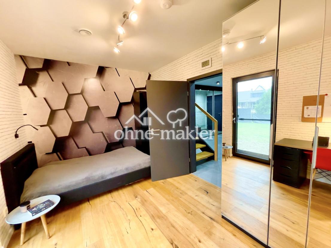 Schlafzimmer EG / Büro