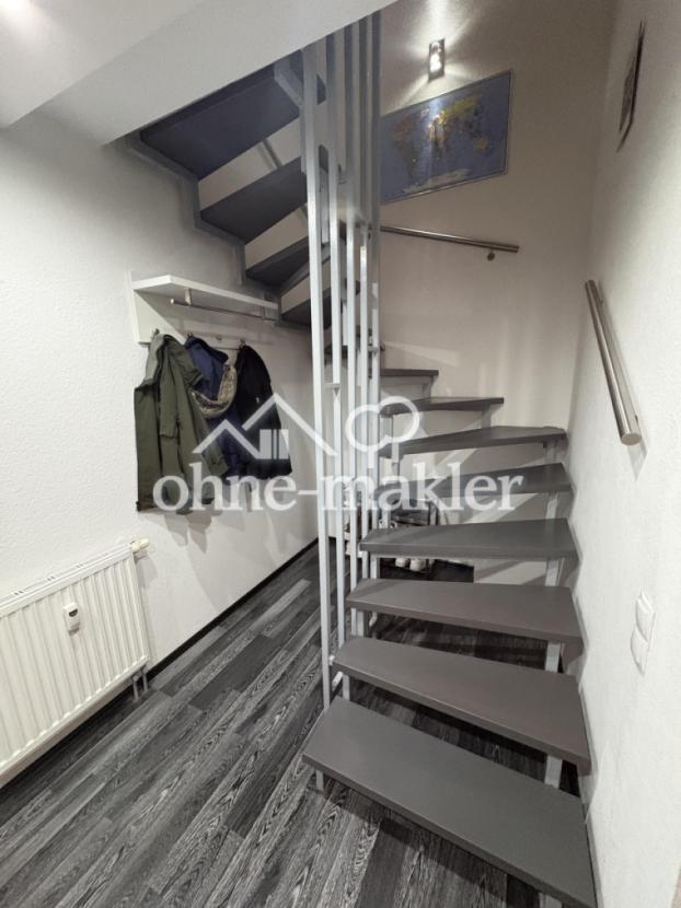 Garderobe und Treppe