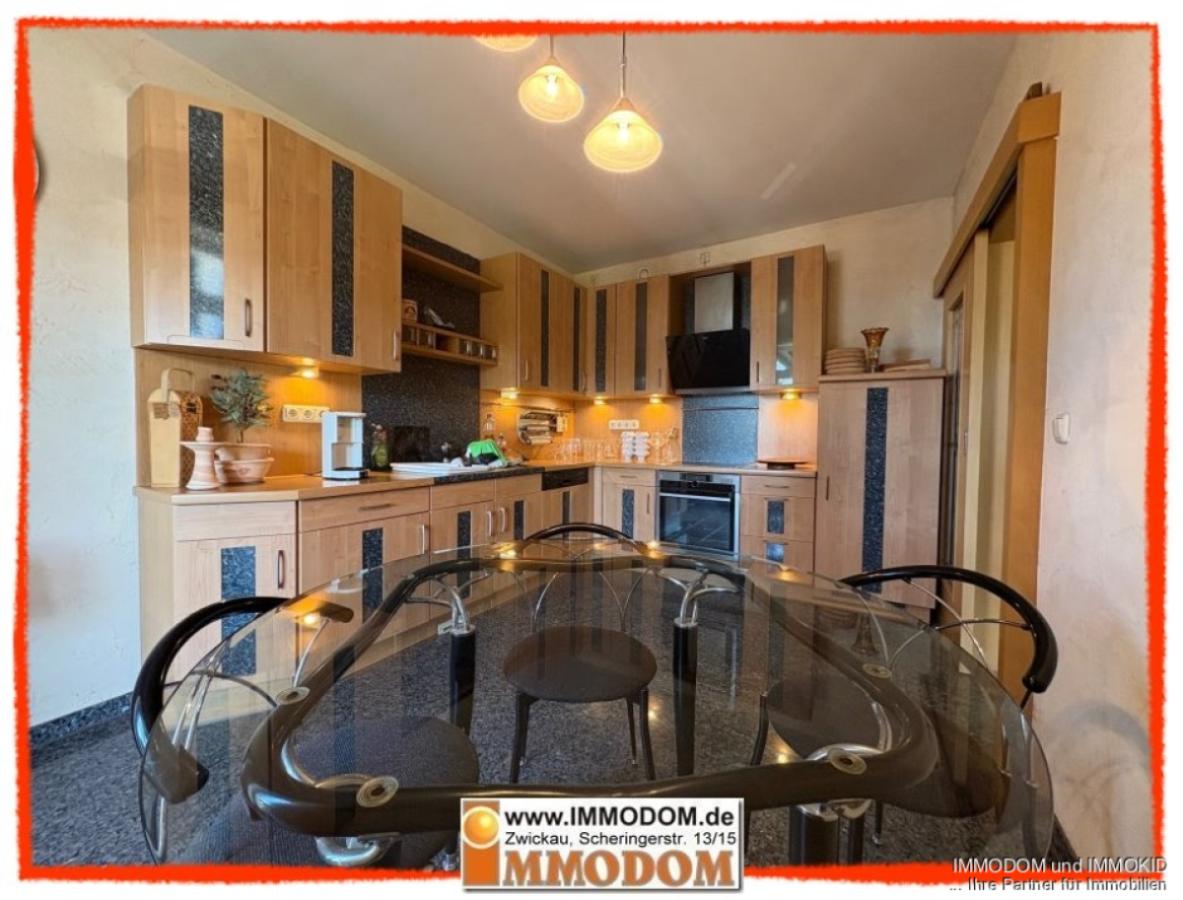 Küche mit Einbauküche