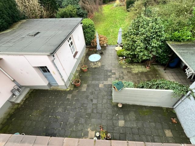 Blick auf die Terrasse 1