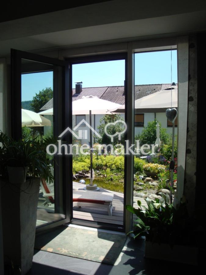 Ausblick vom EG in den Garten