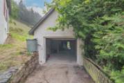 Garage mit Schuppen