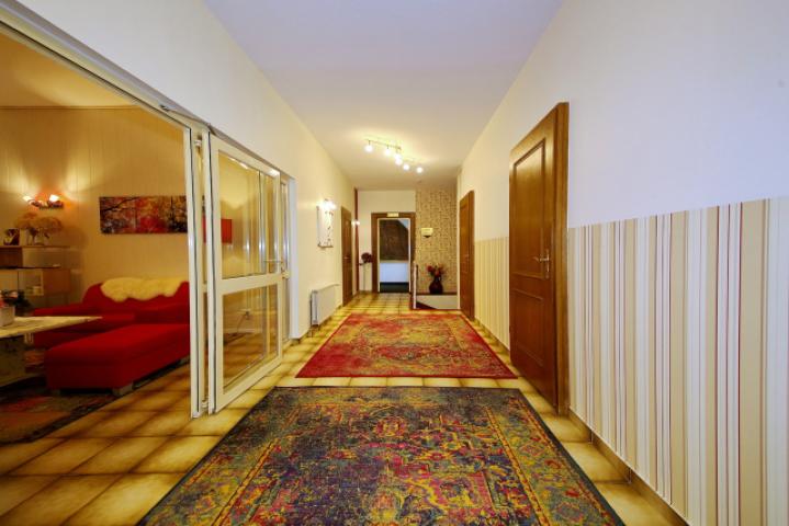 7038-Flur-Eingangsbereich- 0049