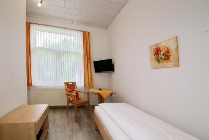 7038-Einzelzimmer - 0031