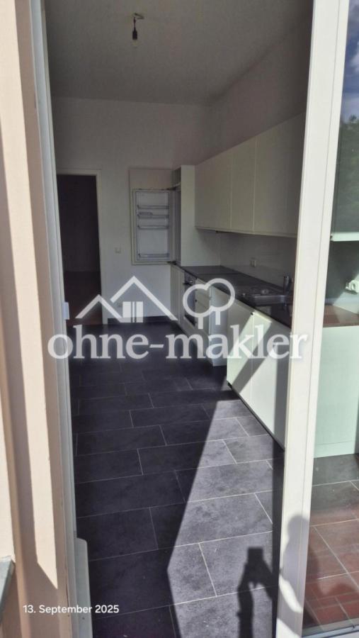 Blick Balkon auf Küche