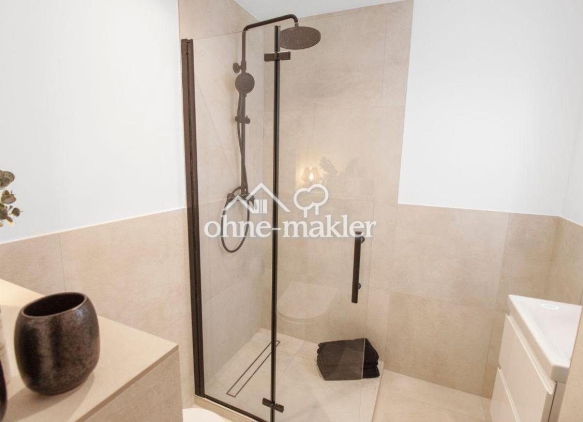 Neues Badezimmer mit Regendu.