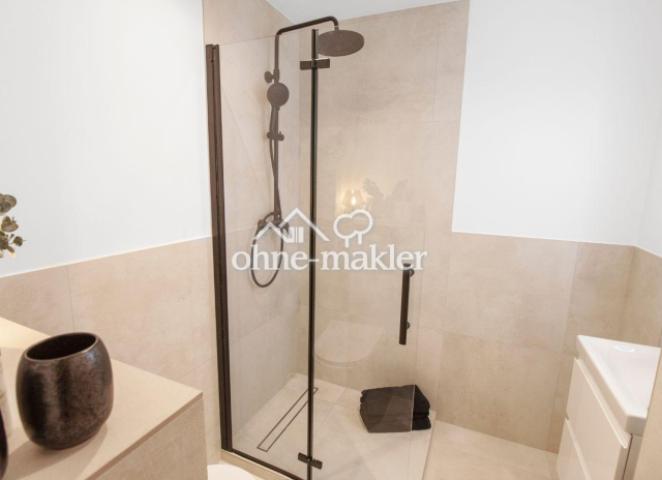 Neues Badezimmer mit Regendu.