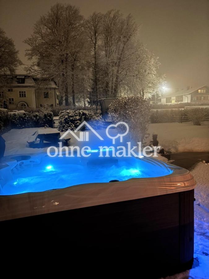 Exklusiv - Whirlpool für 5 