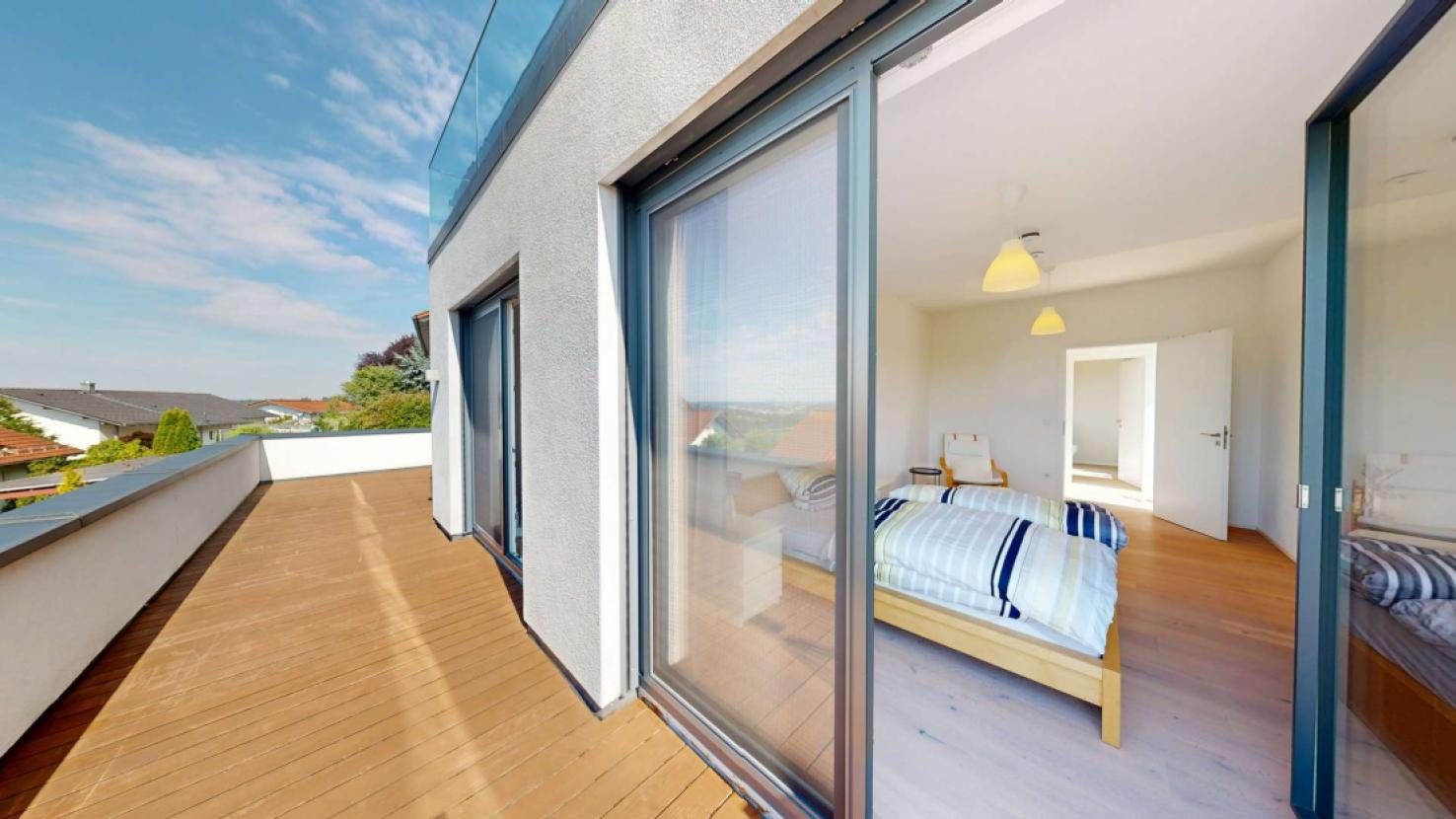 Terrasse /Zugang Zimmer