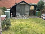 Garten mit Gartengerätehaus