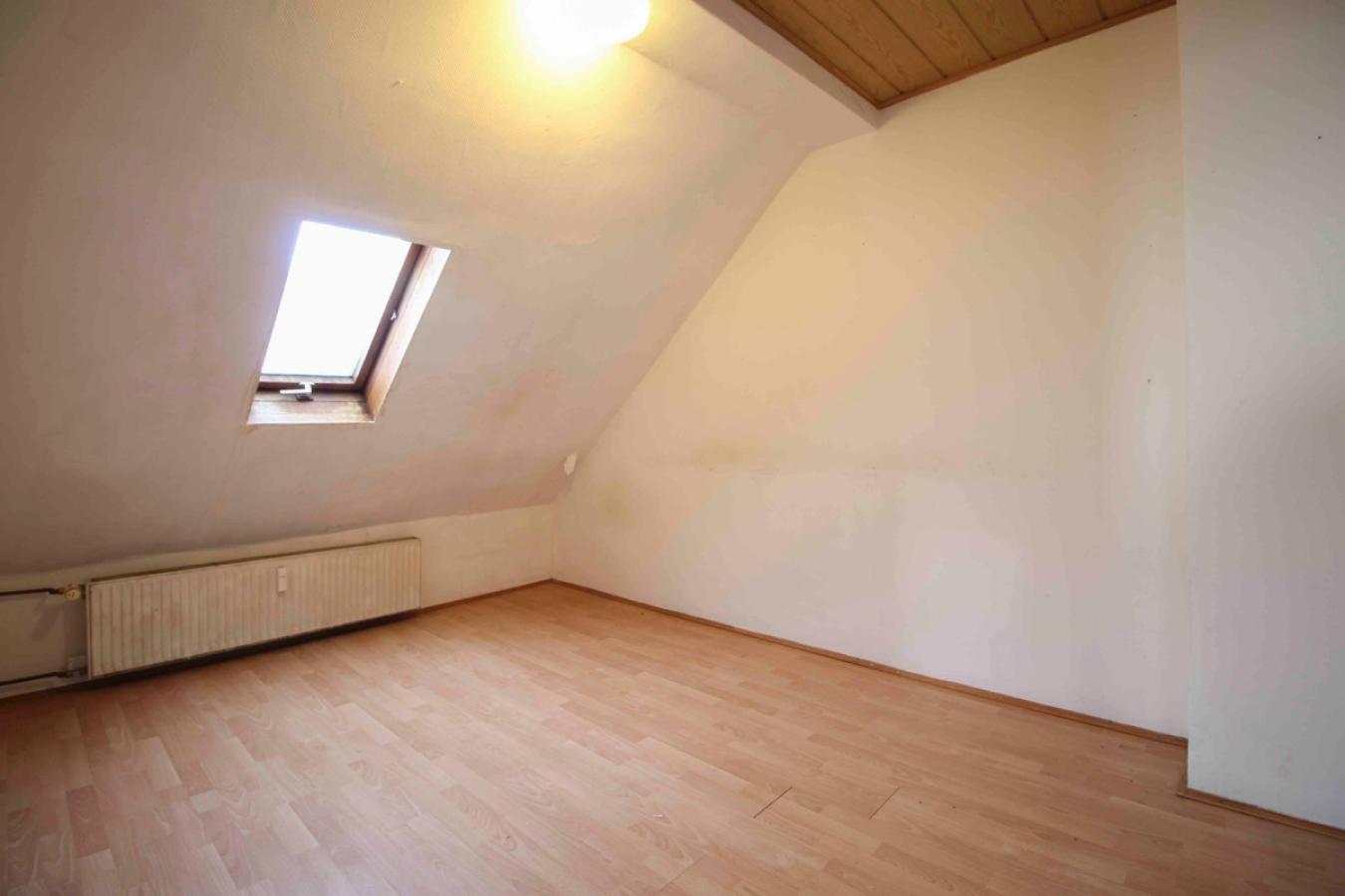 Schlafzimmer Wohnung 2 - DG