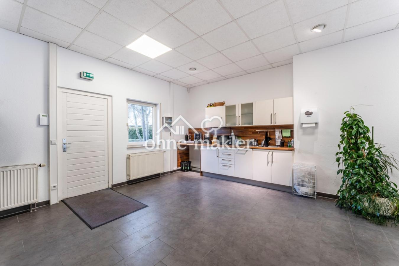 Büroraum 3 - Ausgang Innenhof