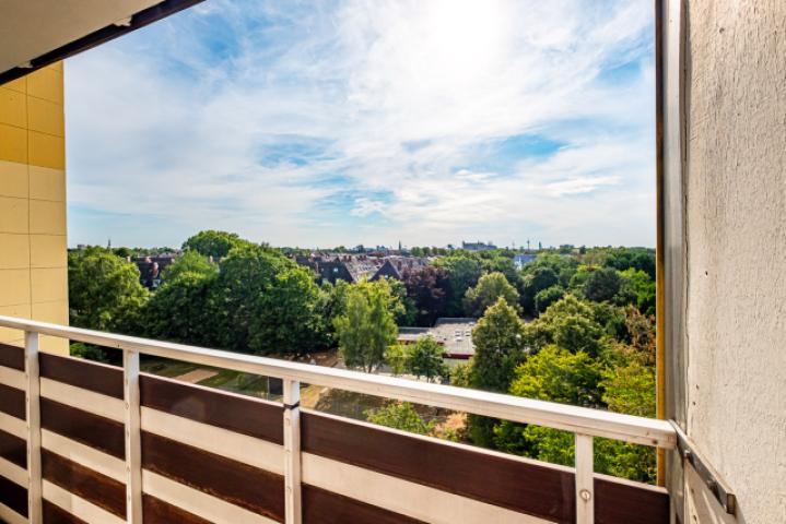 Balkon mit Aussicht auf Köln