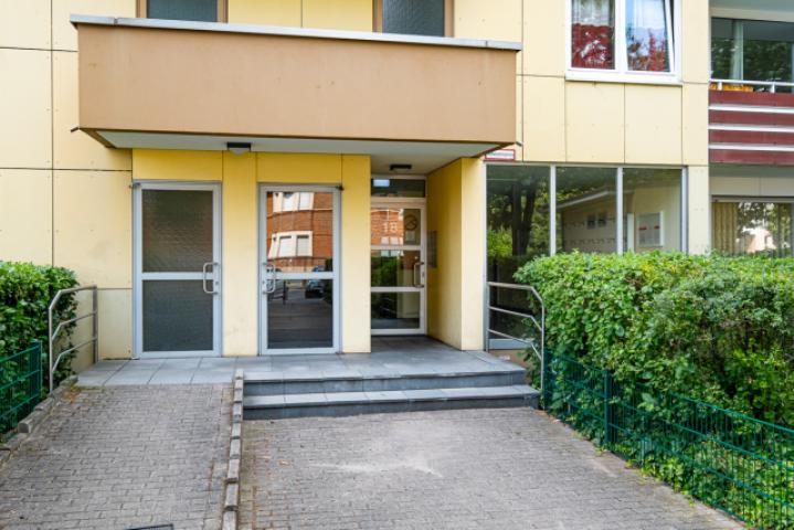 Hauseingang mit Rampe