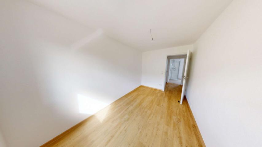 Kind 4 Zimmer Wohnung