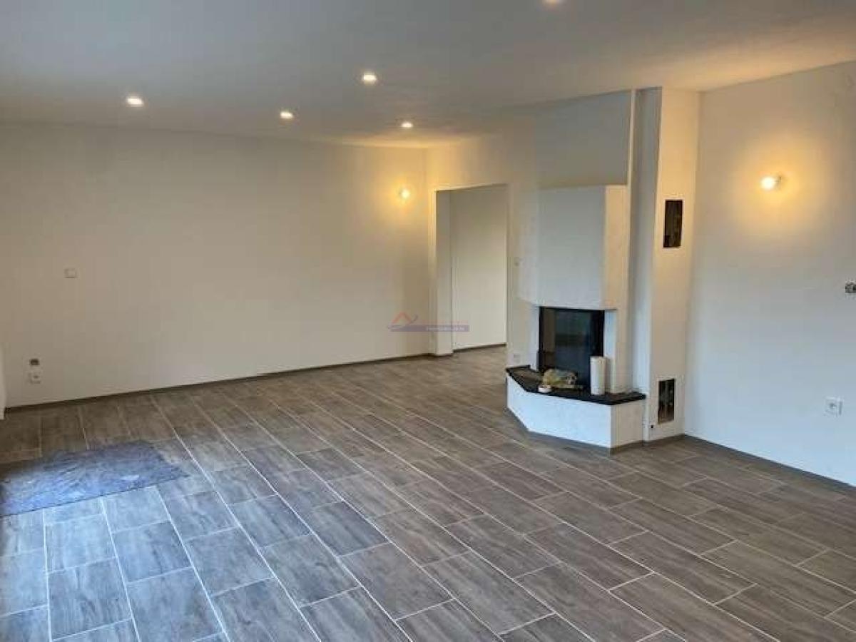 Wohnzimmer Kamin Blickrichtung Küche