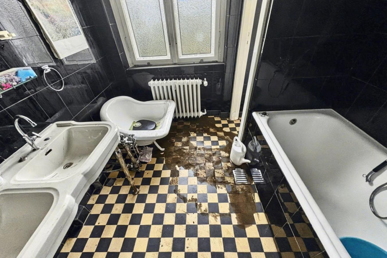 Badezimmer 1. OG