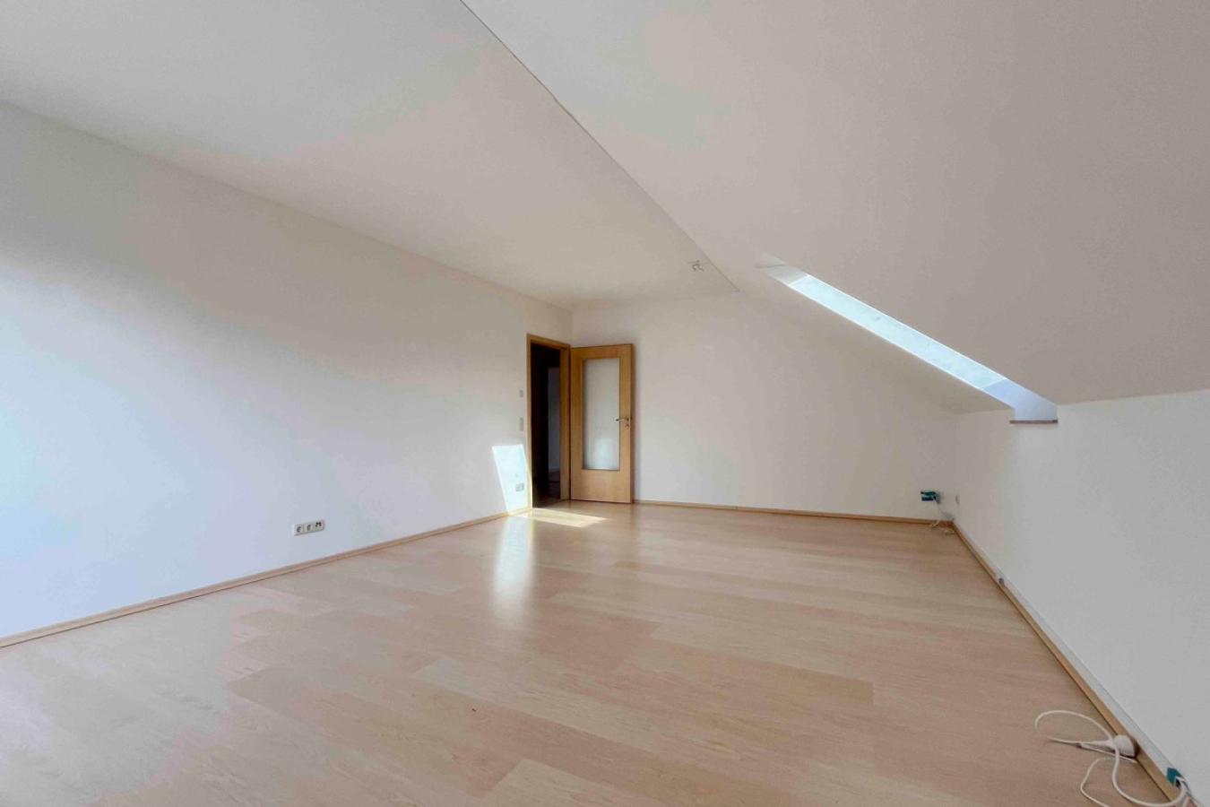 Wohnzimmer 1. OG Ansicht 01