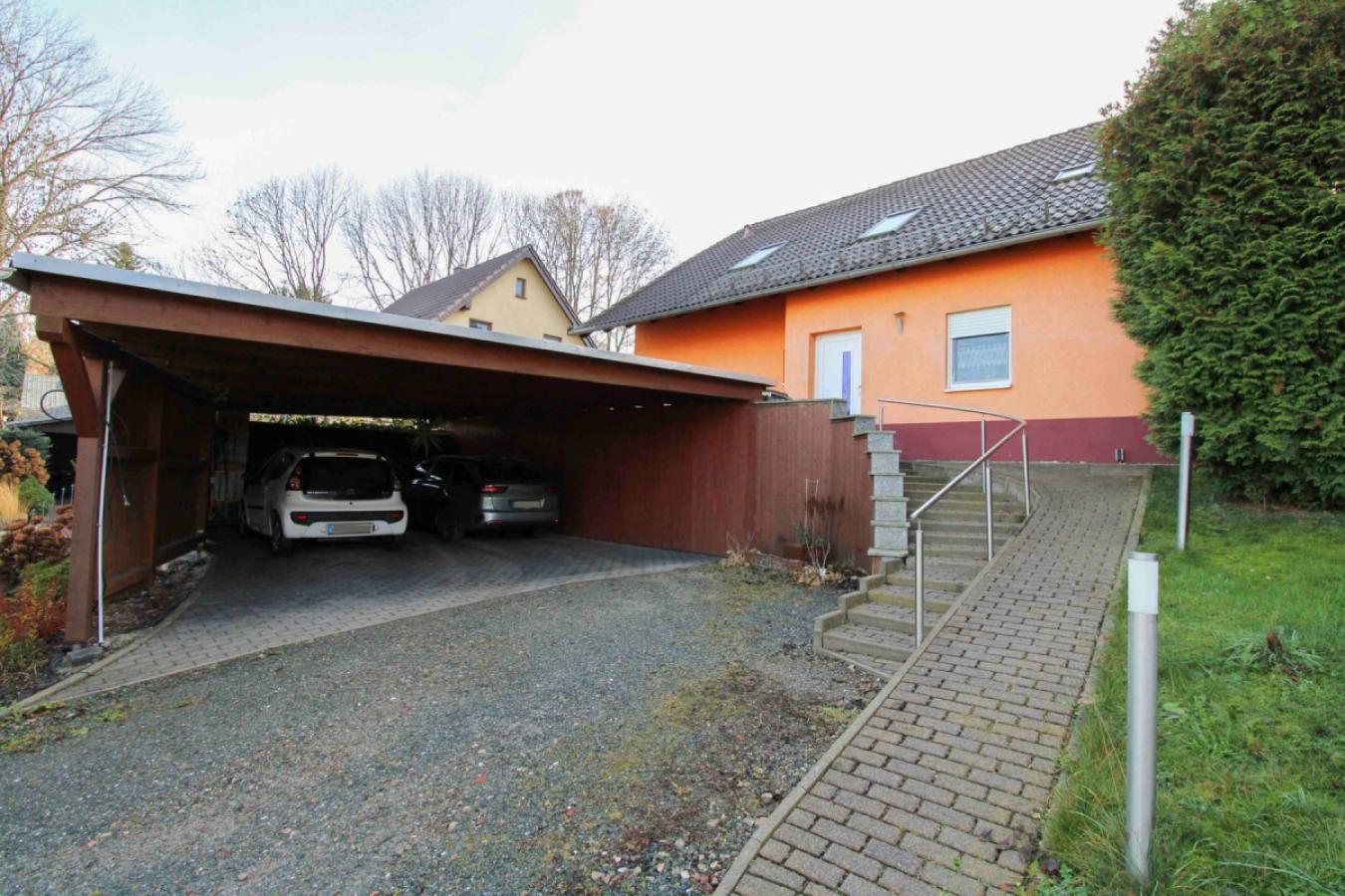 Hausansicht straßenseitig 03