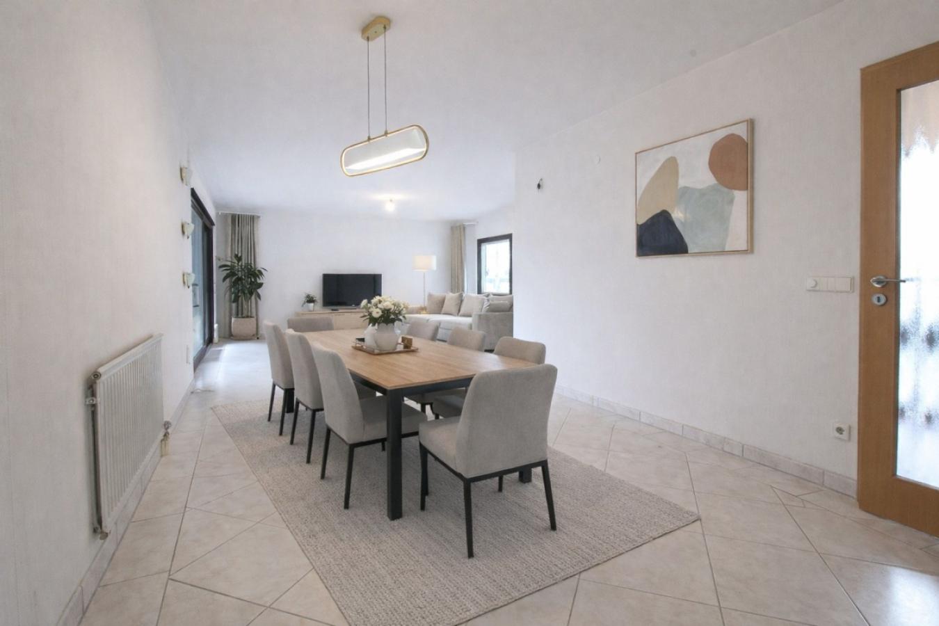 Wohn-Essbereich  KI-generiert