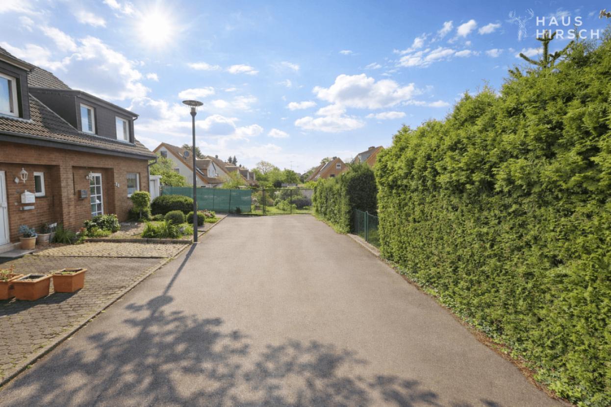 Unmittelbarer Bereich vor dem Grundstück - Sackgasse