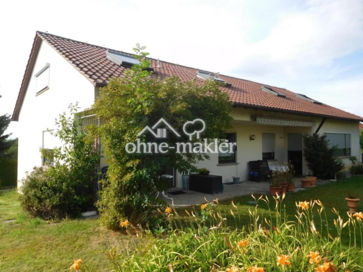 Haus mit Garten und Terrasse