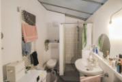 Badezimmer rechte Wohnung
