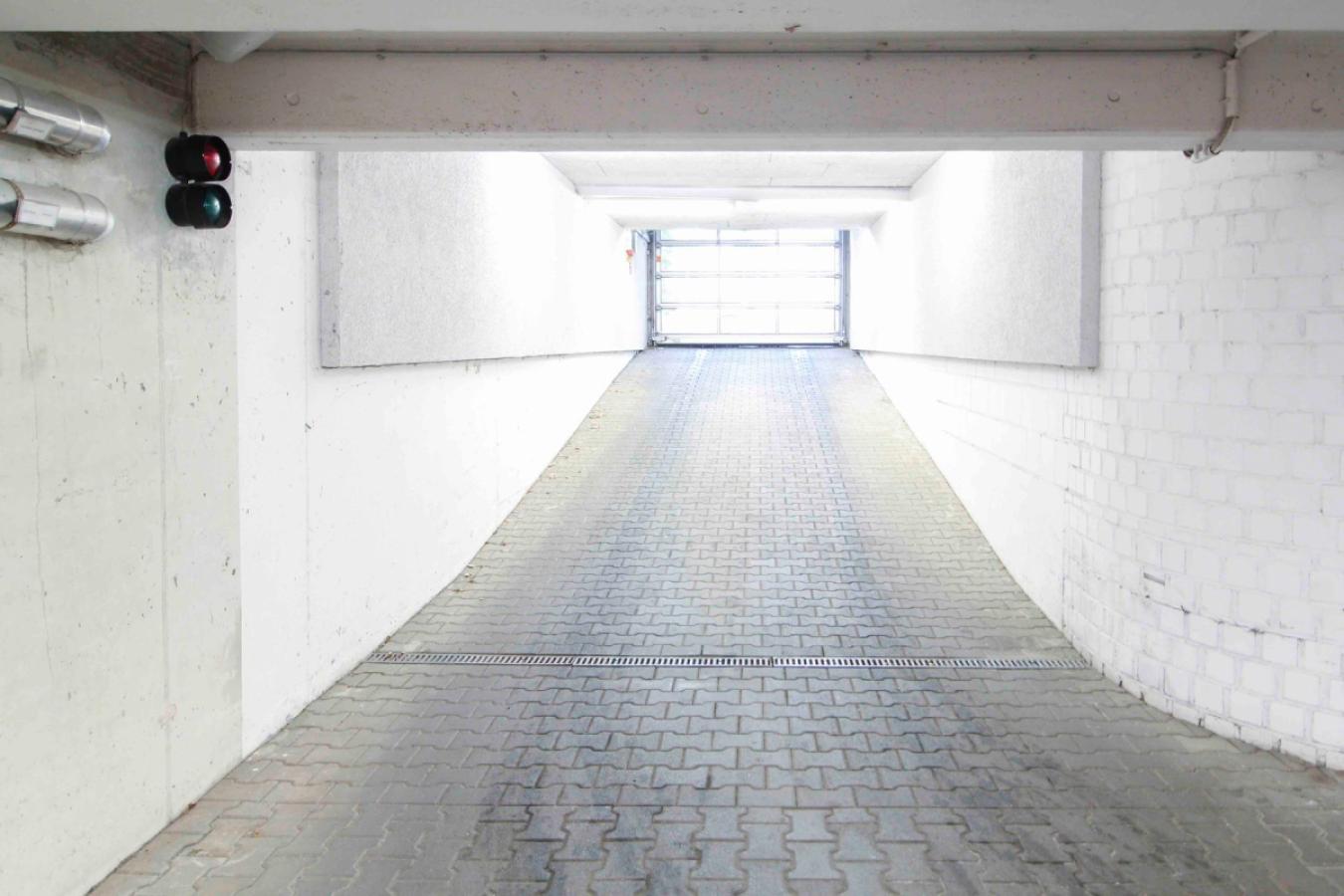 Tiefgaragenzufahrt(1)