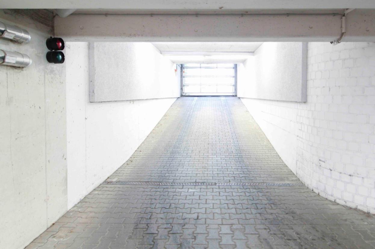 Tiefgaragenzufahrt(1)