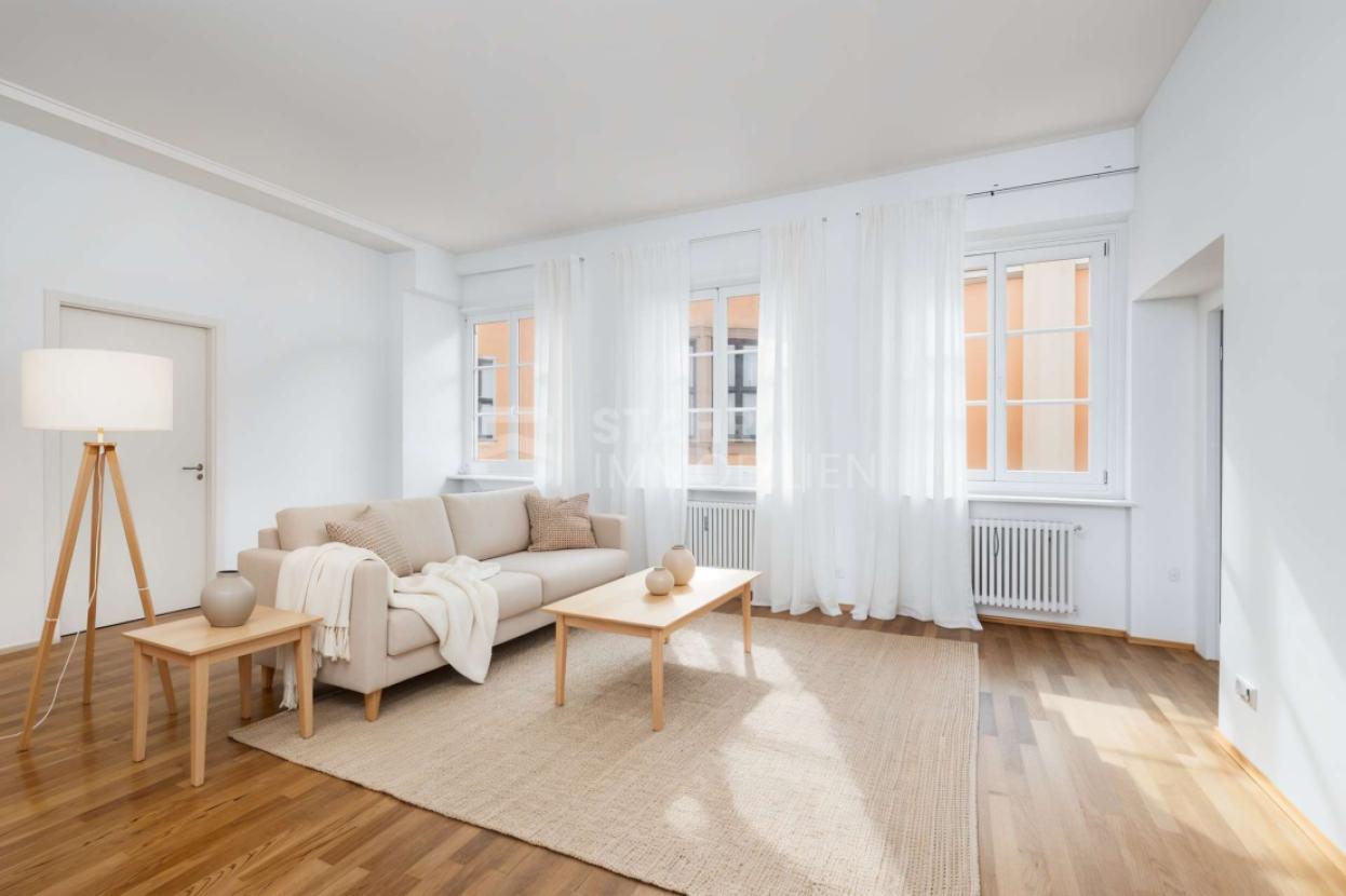 Wohnzimmer möbliert