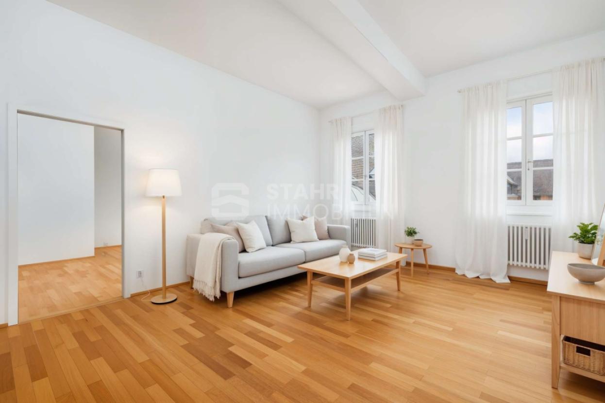 Wohnzimmer möbliert