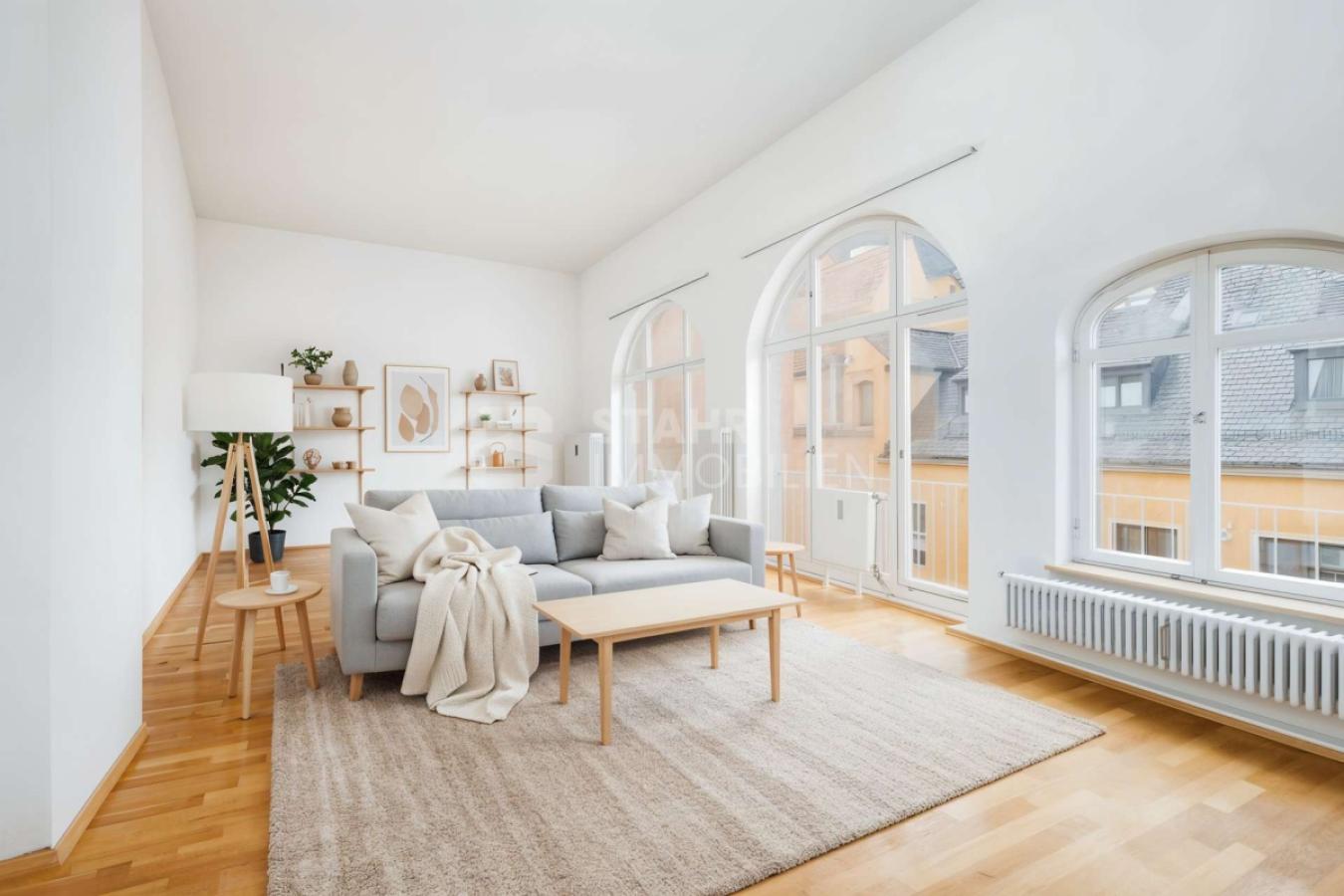 Wohn- und Esszimmer möbliert