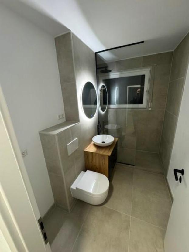 12 Bad mit Du und WB und WC