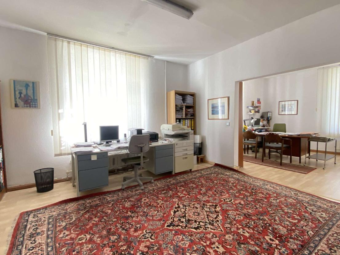 Büro EG
