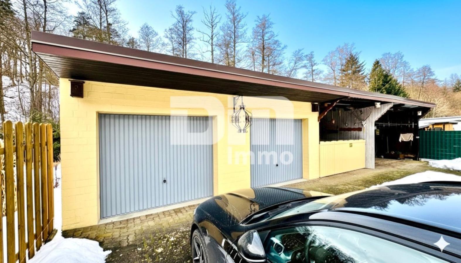 2x Garage / 2x Carport