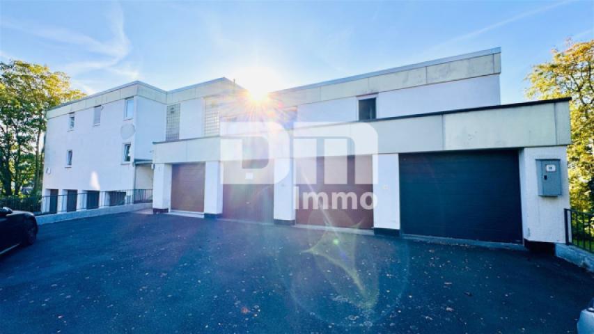 Frontansicht oben / Haupteingang barrierearm