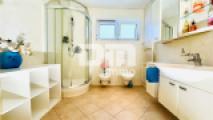 Badezimmer / Dusche / Bidet / Handtuschwärmer