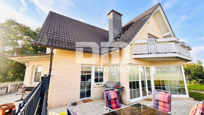 Seitenansicht / Terrasse