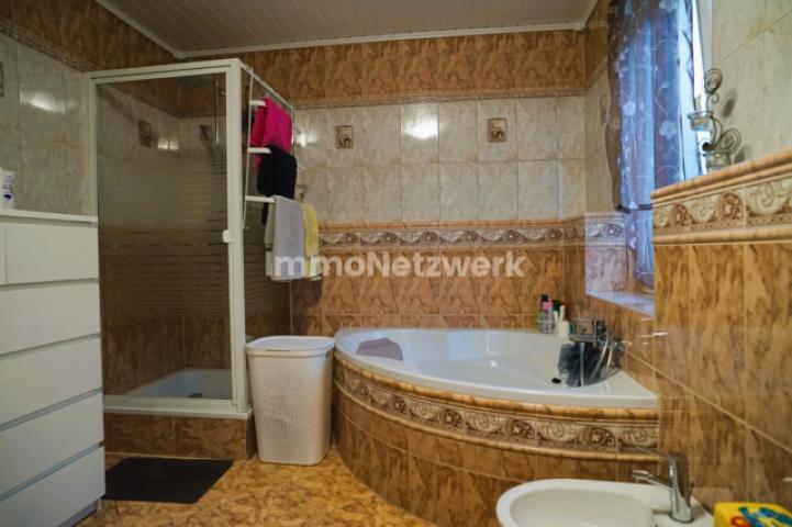 Wanne u. Dusche