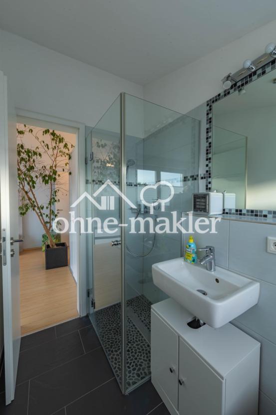 Duschbadezimmer 2.OG 